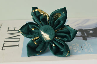 Sparkle With Green: Personalized Pet Flower Collar And Leash - CurliTail