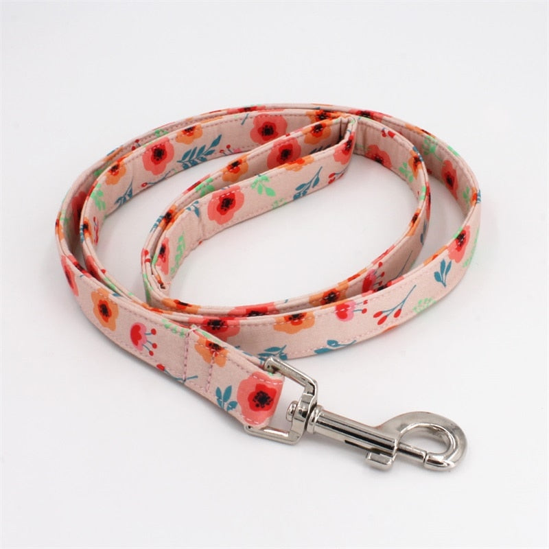 Floral Season: Personalized Collars And Leashes