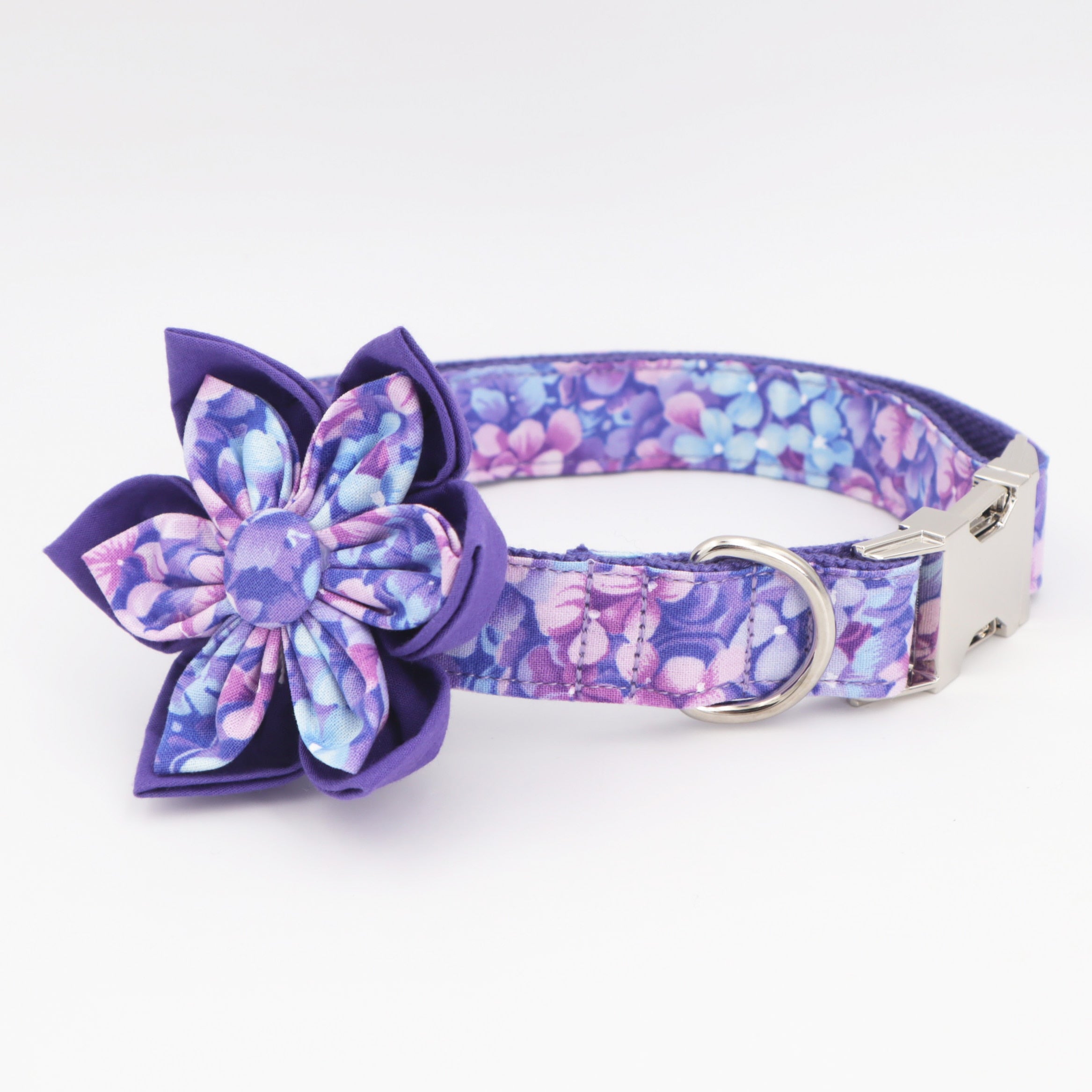 Purple Magic: Personalized Flower Collar And Leash