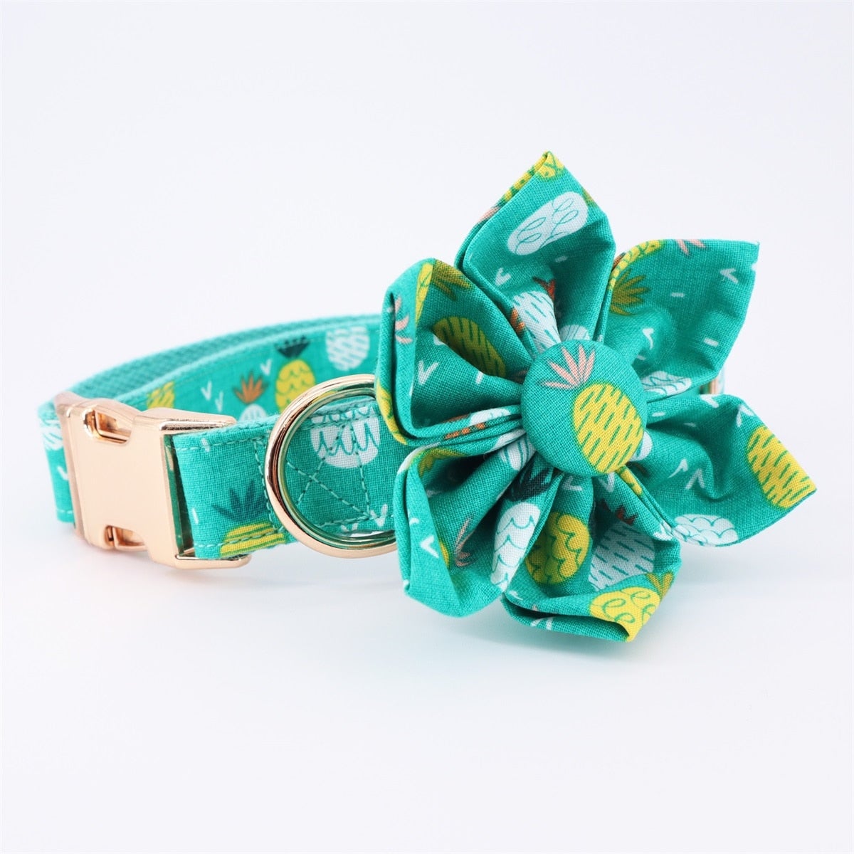 Pineapple Trends: Personalized Flower Collars And Leashes