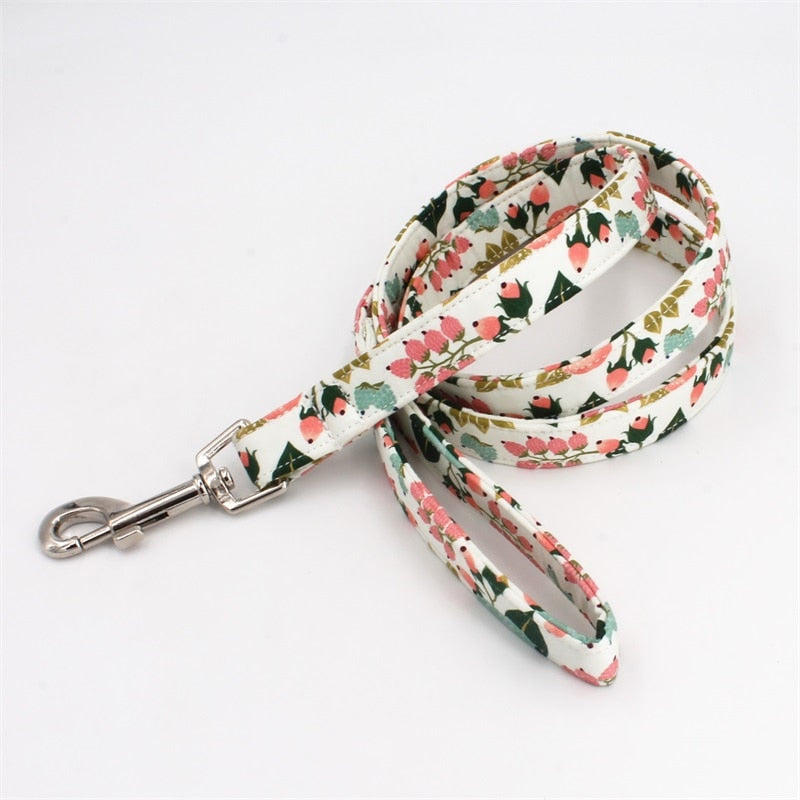 Floral Leaves: Personalized Collars And Leashes - CurliTail
