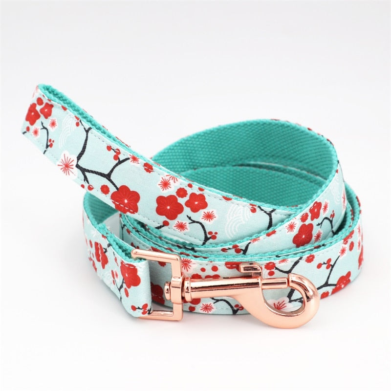 Seas And Flowers: Personalized Collars And Leashes